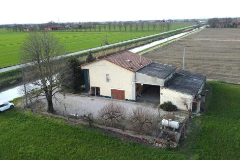 21)drone